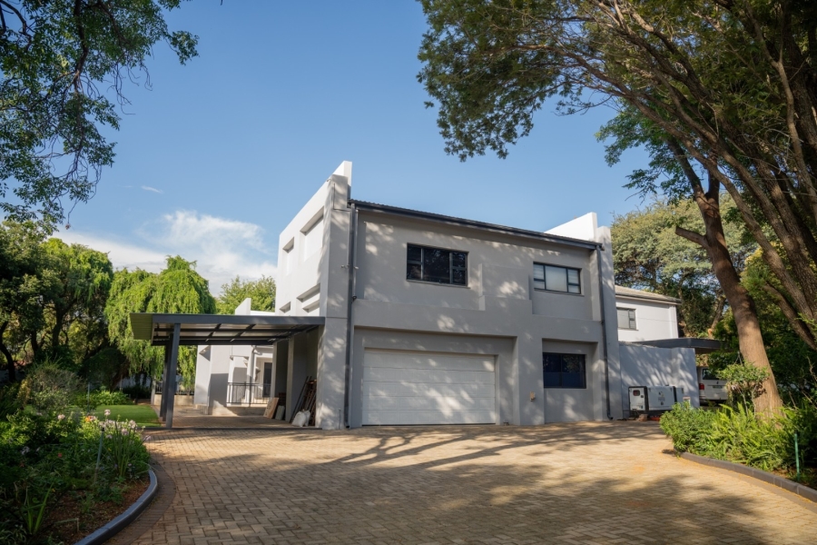 6 Bedroom Property for Sale in Wilkoppies North West